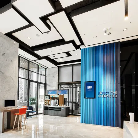 Holiday Inn Express KAOHSIUNG LOVE RIVER by IHG Отели рядом с достопримечательностью «Пляж Цицзин»