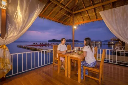 Phupai Lake Resort Отели в г. Сисават