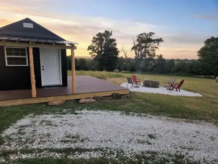 The Helen Hut-Brand New Modern Tiny Farmhouse!