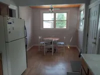 Cozy 2 bedroom in Highland Square, pets welcome!