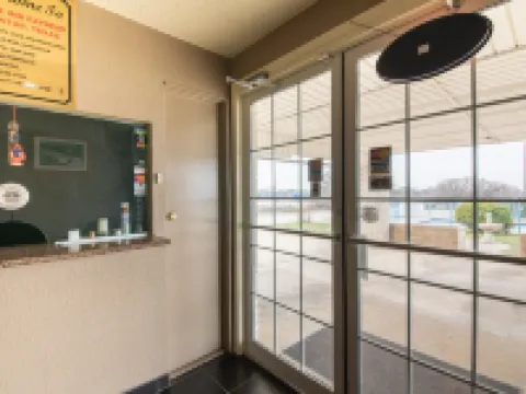 OYO Hotel Decatur TX Hwy 287 Northwest Hotels in Wise County