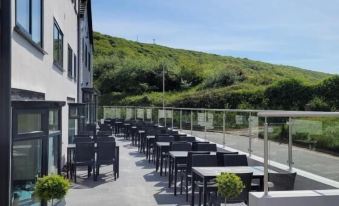 South Sands Hotel
