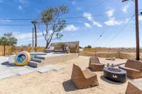 Carmella by AvantStay Modern JTree Home w Large Outdoor Area