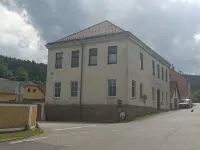 Frühstückspension Alte Volksschule Heinrichs bei Weitra Các khách sạn ở 