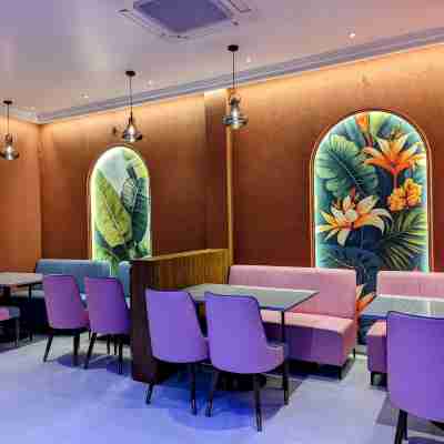 Hotel Red Chillee Restro Dining/Meeting Rooms