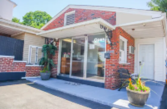 The Lancaster Motel by OYO Ronks Near Paradise