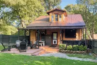 Country-Chic Cotter Home w/ Outdoor Living Space! - 3-Sterne