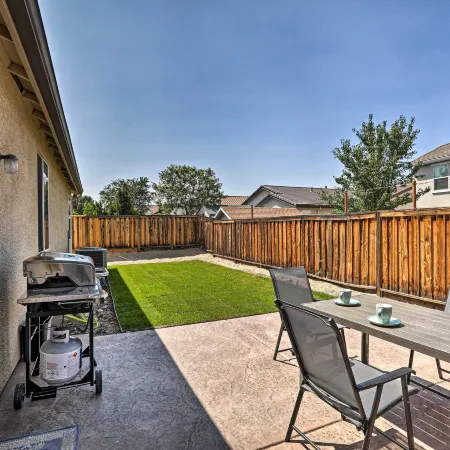 Quiet Reno Retreat ~ 12 Mi to Riverwalk District!