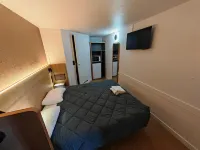 Premiere Classe Lille Sud - Douai Cuincy Hotels in Dechy