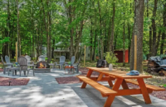 Maple Oasis by Avantstay Newly Built w/ Hot Tub, Game Room & Fire Pit