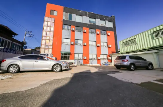 榮光忠秀汽車旅館 靈光郡酒店