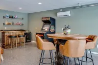 Lake Front Cabin, Media/Game Room, Connects to Trails--Newly Remodeled