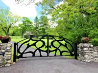 Lavender Hill Estate, Private 37 acres,1.5 hour from NYC, Heated Pool, Jacuzzi, Hotels in Shawangunk