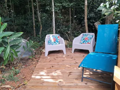 Bungalow between Sea and Mountains Hotels in