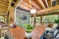 Riverfront Cuero Vacation Home w/ Spacious Deck! - 3-Star