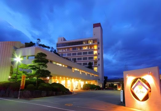 3. 호텔 하나 이사..