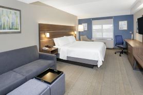 Holiday Inn Express & Suites LONG ISLAND-EAST END by IHG