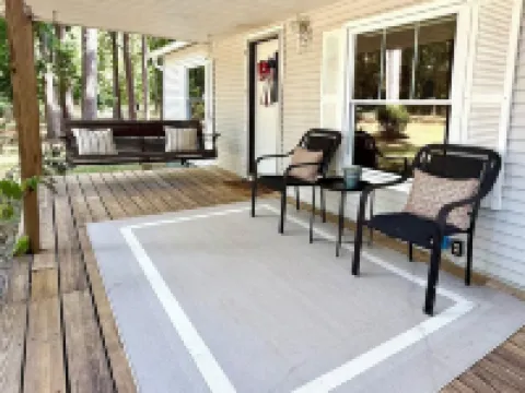Beautiful Cozy Home in Thomson Near Lake and Boat Ramp Hotels in McDuffie County