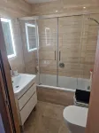 One bedroom Ocean Village Apt - Balkon