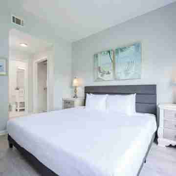 Sunshine & Whiskey Condo for 6 With Resort Amenities Near Grand Boulevard Rooms