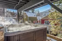 Mainstreet Masterpiece Stunning Views!