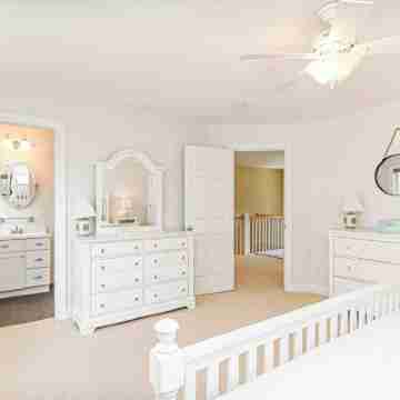 Stunning 5 Bdr, Walk to York Harbor Beach! Rooms