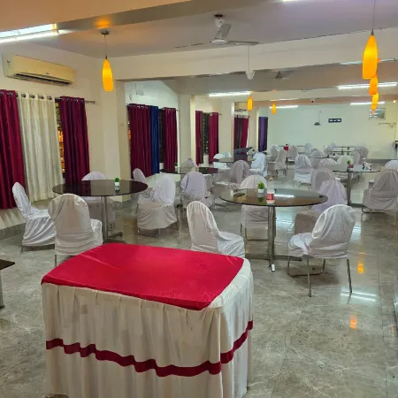 Madhu Mamata Hotel
