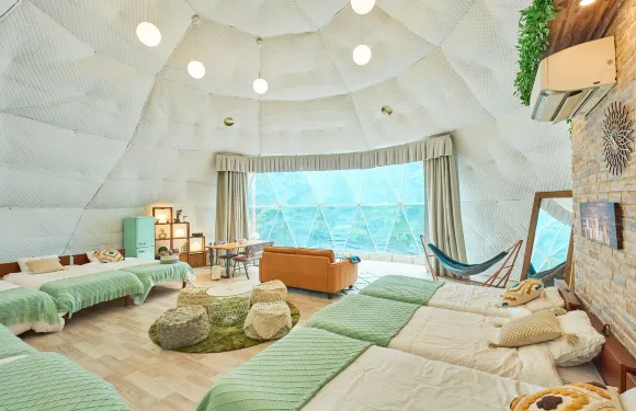 河畔 豪華露營 納茨