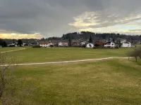 Bright, cozy apartment with mountain views near the lake and city, pet-friendly Hotels in Prien am Chiemsee