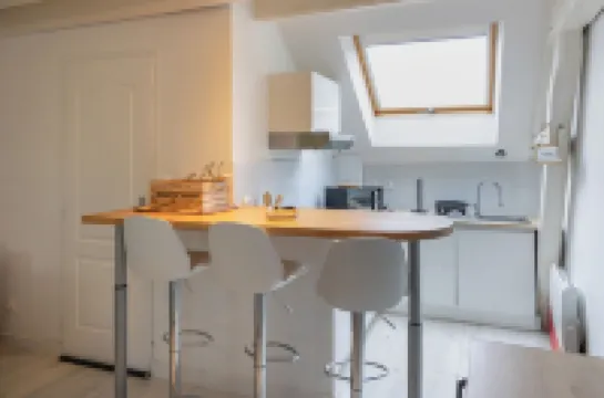 Close to everything, quiet and fully equipped F1, wifi