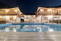 Gyeongju the Nine Hanok Stay - Pools