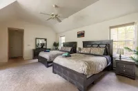 Mohawk Kudil in Poconos !Njoy Your spring with Hot Tub, Private Pool & Game Room Hotels in 