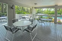 5 Star Resort  New King Mattress, Very Nice Pool  Enclosed Courtyard Quite,