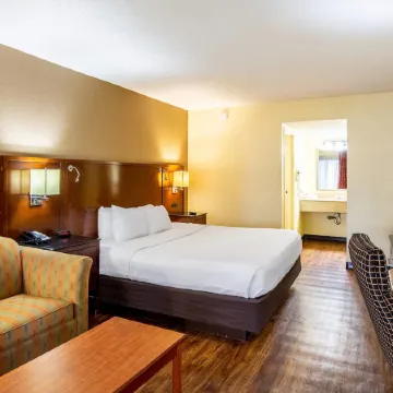 Econo Lodge Naval Station Norfolk