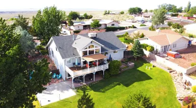 The Bird's Nest on Route 66  Great location right off the I-40 Hotels near Speedway