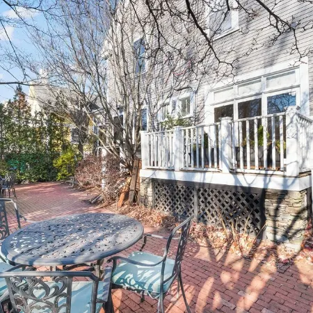 Huge historic Eastside home - walk to Brown, RISD