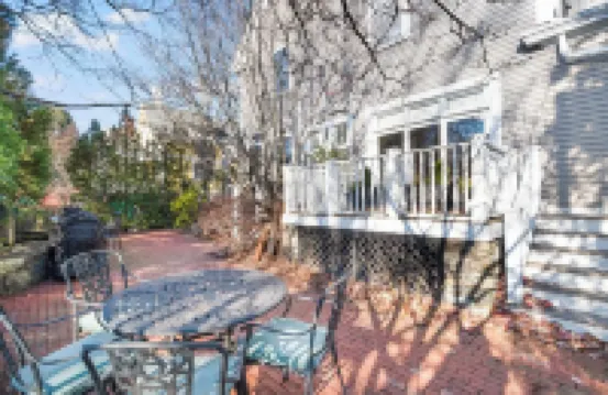 6Br w/ Parking Steps to Brown in College Hill