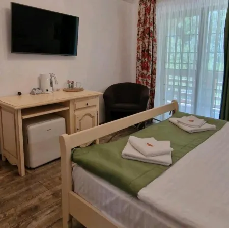 Provence Suceava Отели в г. Шкея