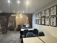 Hotel la Perla Hotels near Almagro
