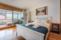 GuestReady - Modern haven with a balcony