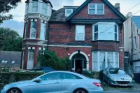 Newly refurbished two bedrooms flat