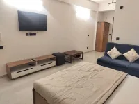 Dahlias : A perfect studio with every facility