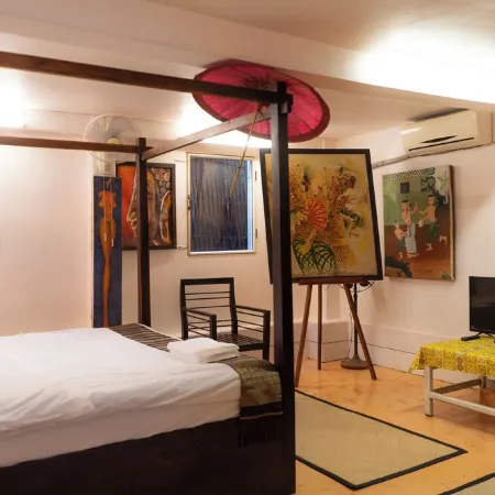 Charming 2-bedroom apartment in a Heritage Villa with AC