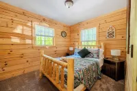 4Bed 3Bath Cabin w/ Hot Tub Near North Conway #TheIntervaleCabin