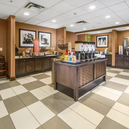 Hampton Inn & Suites Tulsa/Catoosa