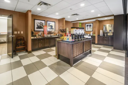 Hampton Inn & Suites Tulsa/Catoosa