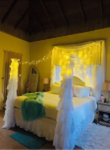 Charming 3-bedroom house with AC and WiFi in Negril