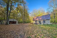 Secluded & Rural Frederic Home w/ Barn on 25 Acres - Lemmikkieläimet sallittu