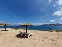 Oceanfront Living: Beachfront Apartment in Mindelo, Cape Verde