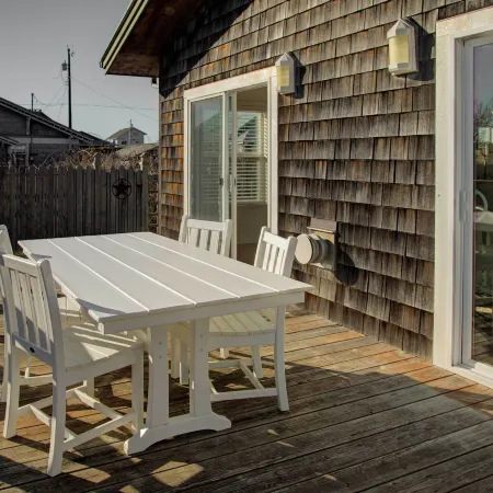 Chic Summer House Cottage Walk to Ocean!